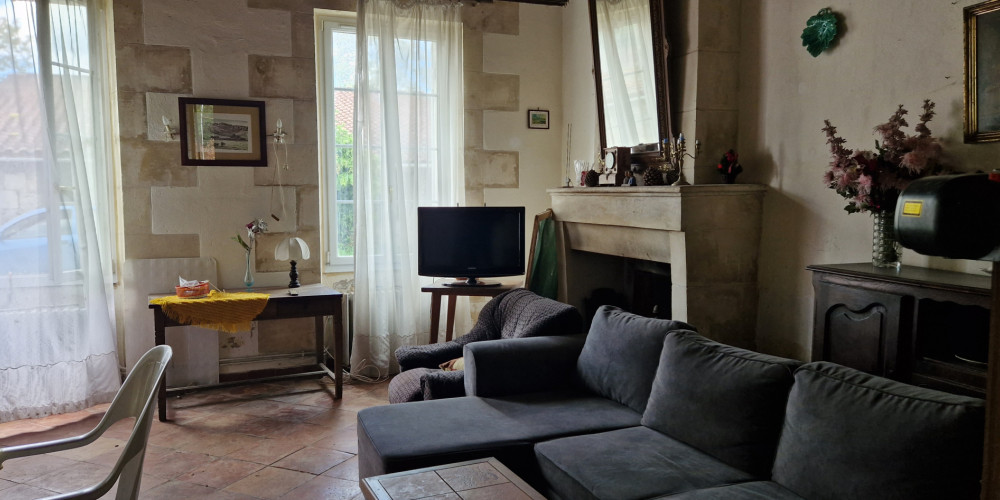 maison à CUSSAC FORT MEDOC (33460)